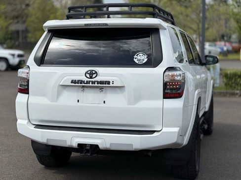 Used 2023 Toyota 4Runner SR5 image 5