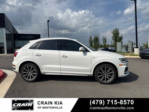 Used 2018 Audi Q3 2.0T Premium Plus w/ Premium Plus Package AWD/4WD image 2