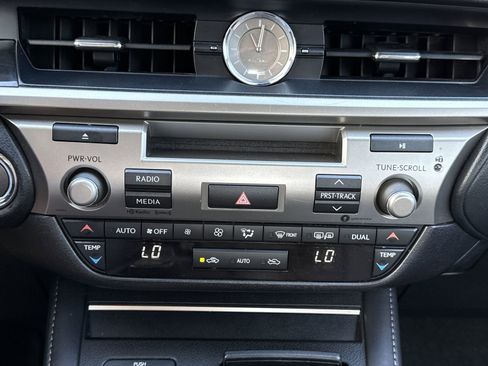 Used 2017 Lexus ES 350 350 image 25