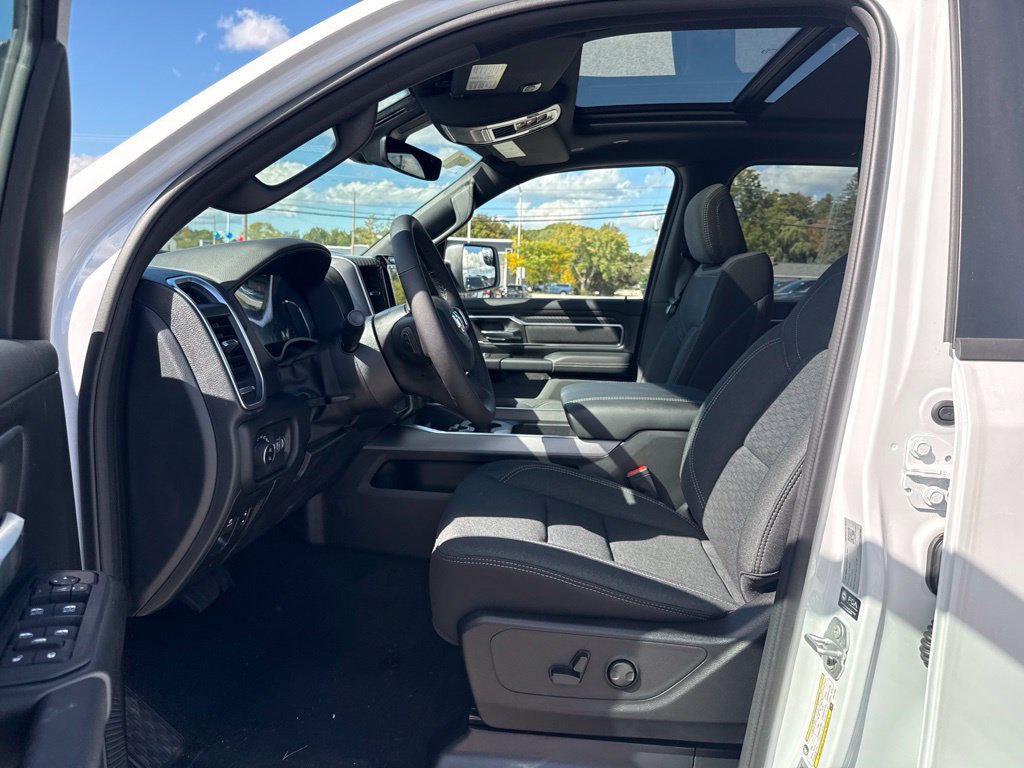 New 2026 RAM 1500 Big Horn AWD/4WD image 17