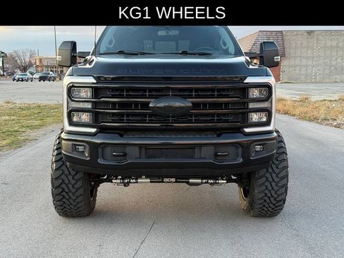 Used 2023 Ford F250 Lariat w/ Chrome Package AWD/4WD image 7