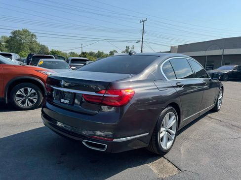 Used 2017 BMW 750i xDrive image 5