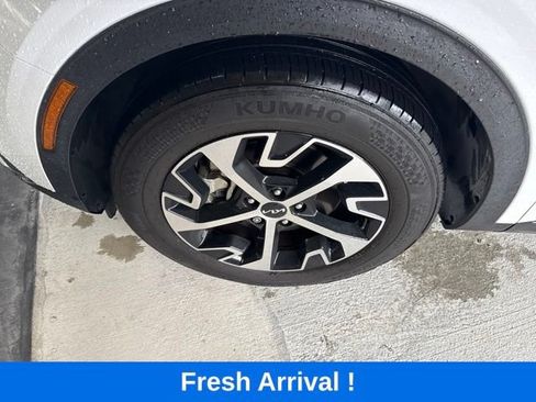Used 2024 Kia Sportage EX FWD image 21