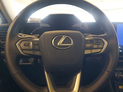 Used 2025 Lexus NX 250 FWD w/ Accessory Package (Z1) image 25