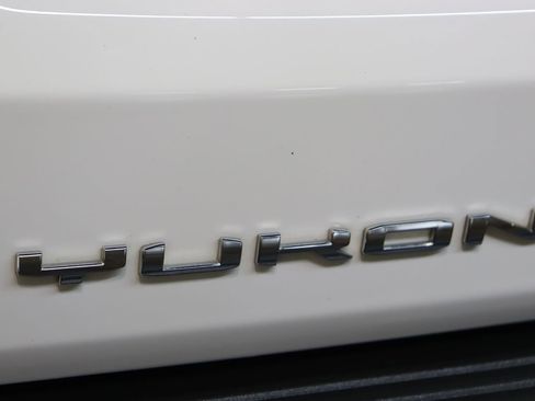 Used 2023 GMC Yukon Denali AWD/4WD image 25