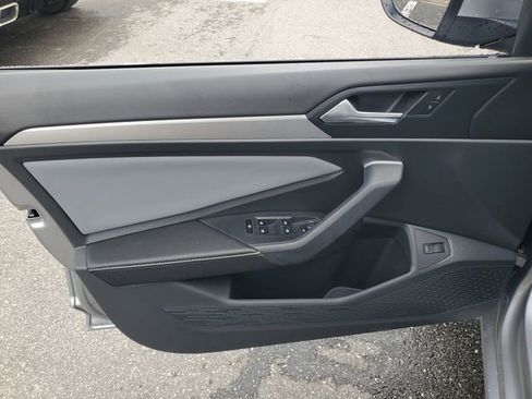 New 2026 Volkswagen Jetta SE FWD image 11