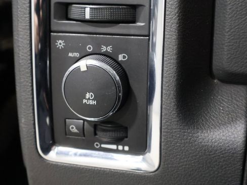 Used 2012 RAM 1500 Laramie image 31