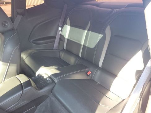 Used 2016 Chevrolet Camaro SS RWD image 9