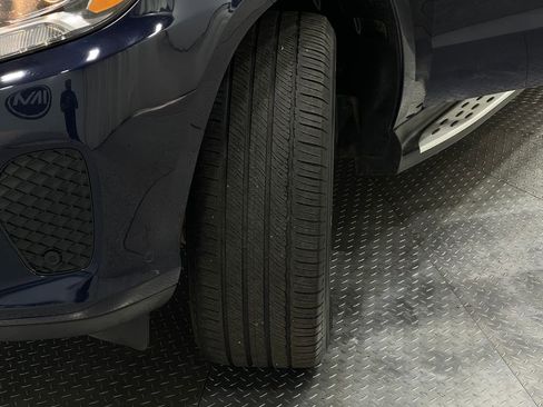 Used 2017 Mercedes-Benz GLS 450 4MATIC image 40