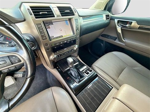 Used 2021 Lexus GX 460 Premium image 29