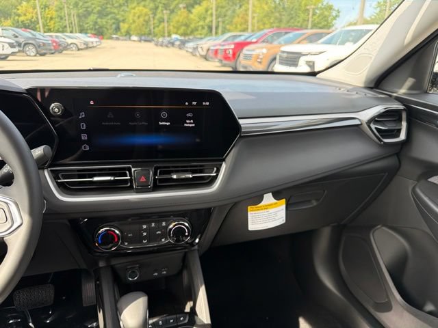 New 2026 Chevrolet TrailBlazer LT w/ Midnight Edition FWD image 23