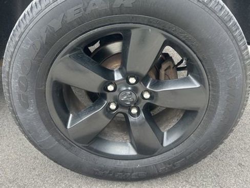 Used 2019 RAM 1500 Express w/ Express Value Package image 33