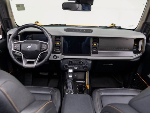 Used 2022 Ford Bronco Badlands w/ Sasquatch Package image 8