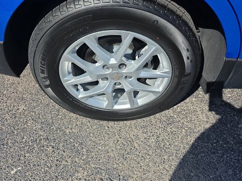Used 2024 Chevrolet Equinox LT w/ LPO, Floor Liner Package FWD image 12