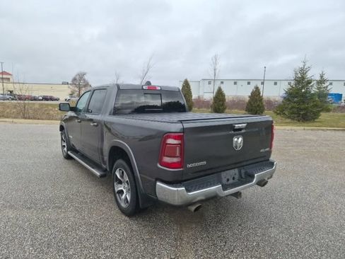 Used 2019 RAM 1500 Laramie AWD/4WD image 9