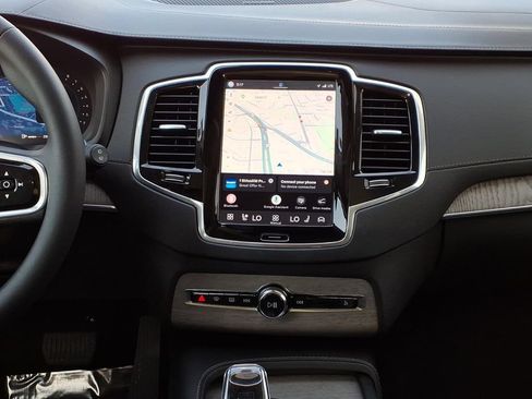 Certified 2023 Volvo XC90 B6 Ultimate w/ Protection Package Premier AWD/4WD image 16