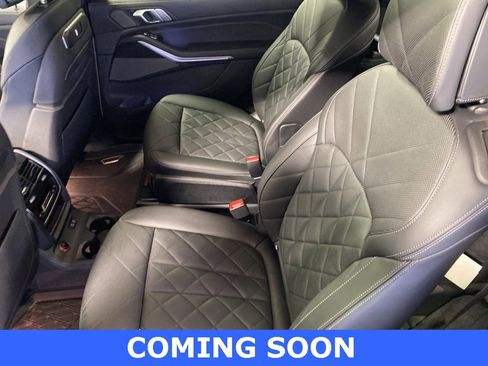 Used 2023 BMW X7 xDrive40i w/ M Sport Package image 10