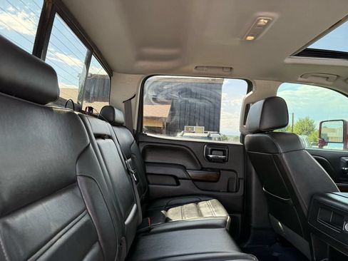 Used 2019 GMC Sierra 2500 Denali AWD/4WD image 23