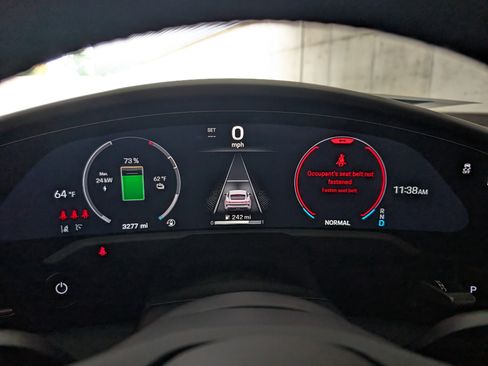 Used 2025 Porsche Taycan image 35