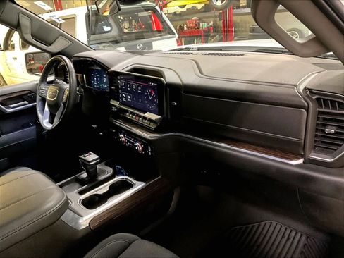 Used 2023 GMC Sierra 1500 Elevation w/ X31 Off-Road Package image 14