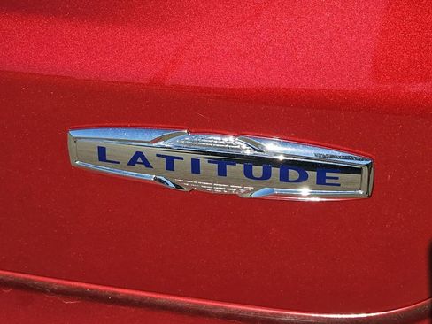 New 2026 Jeep Compass Latitude image 7