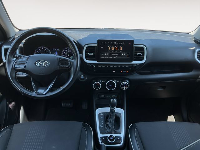 Used 2022 Hyundai Venue Limited FWD image 13