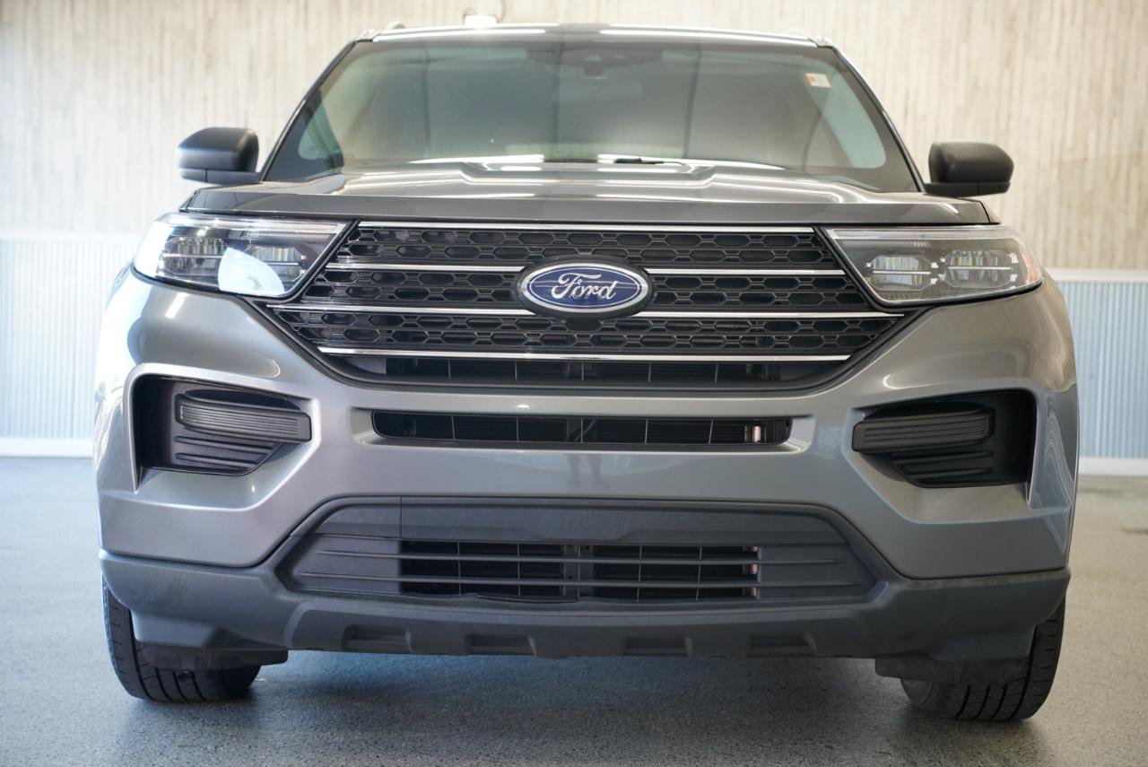 Used 2022 Ford Explorer XLT RWD image 3
