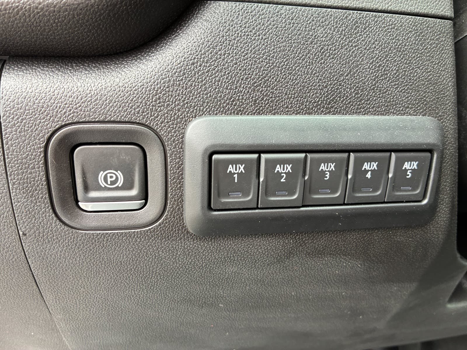 Used 2025 GMC Sierra 3500 Pro w/ Convenience Package AWD/4WD image 14