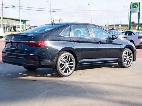 New 2026 Volkswagen Jetta SE image 6