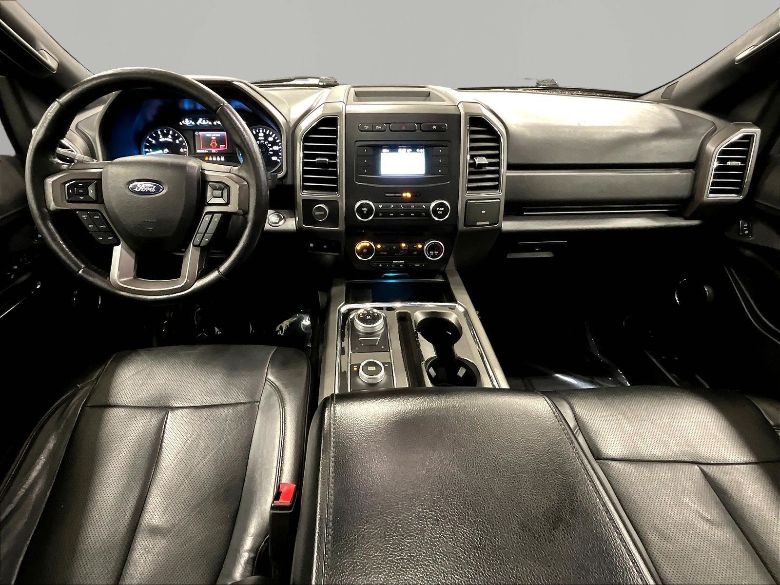 Used 2018 Ford Expedition XLT w/ Equipment Group 201A AWD/4WD image 7