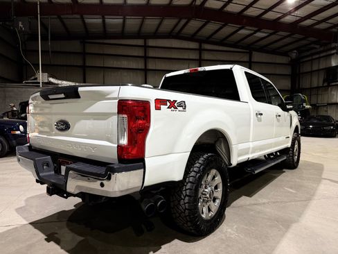 Used 2018 Ford F250 Lariat w/ Chrome Package AWD/4WD image 5
