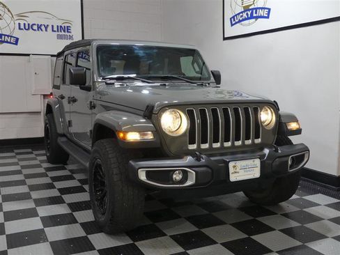 Used 2018 Jeep Wrangler Unlimited Sahara image 5