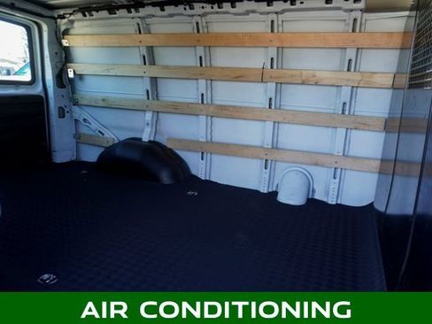 Used 2024 GMC Savana 2500 w/ Driver Convenience Package image 5