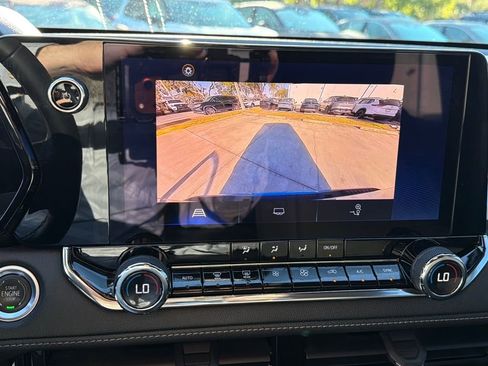 Used 2023 Chevrolet Colorado LT w/ LT Convenience Package image 27