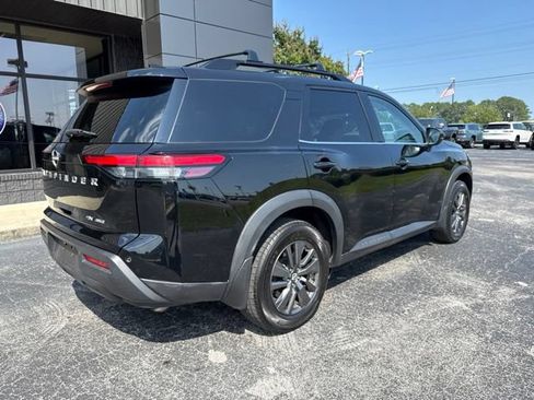 Used 2022 Nissan Pathfinder SV AWD/4WD image 29