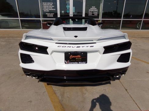 Used 2024 Chevrolet Corvette Stingray Preferred Conv w/ Z51 Performance Package RWD image 8
