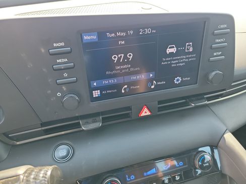 Used 2025 Hyundai Elantra Sport FWD image 25