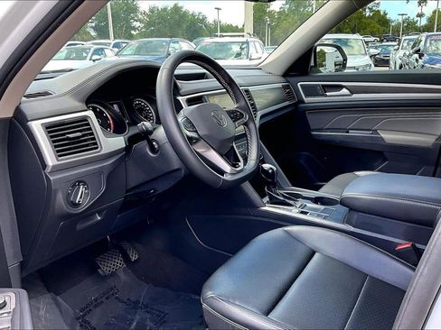 Certified 2021 Volkswagen Atlas SE FWD image 14