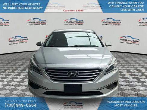 Used 2017 Hyundai Sonata SE image 2