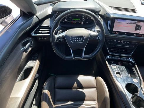 Used 2022 Audi e-tron GT Prestige w/ Prestige Package image 13