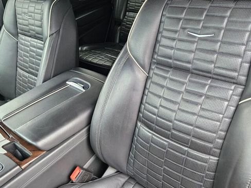 Certified 2023 Cadillac Escalade Sport Platinum w/ LPO, ONYX Package image 16