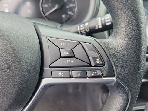 Certified 2023 Nissan Kicks SV FWD image 17
