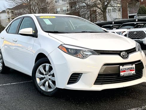 Used 2016 Toyota Corolla LE image 2