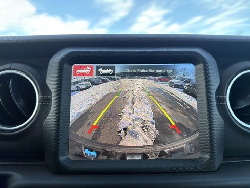 Used 2023 Jeep Wrangler Unlimited Sahara w/ Cold Weather Group image 25