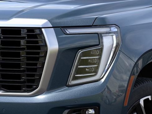 New 2026 GMC Yukon Denali w/ Denali Reserve Package AWD/4WD image 10