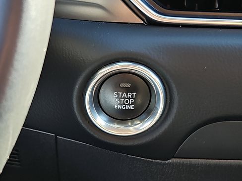 Used 2021 MAZDA CX-5 Touring image 22