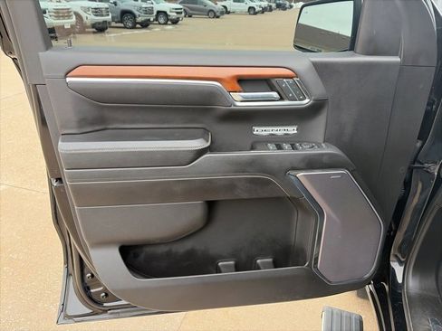 Used 2023 GMC Sierra 1500 Denali w/ Denali Reserve Package image 12