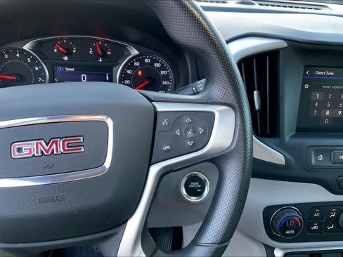 Used 2022 GMC Terrain SLE w/ Driver Convenience Package FWD image 22