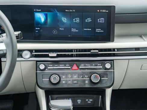 Certified 2025 Hyundai Tucson SE image 17