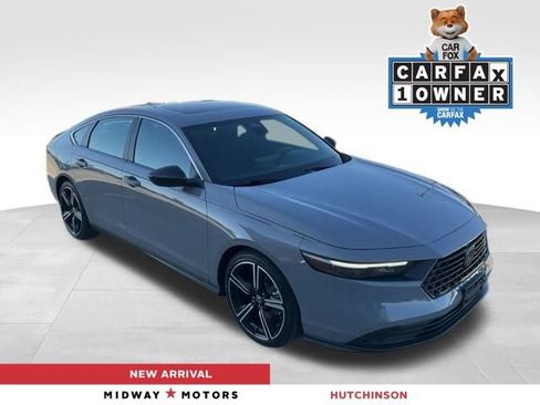Used 2025 Honda Accord Sport image 1